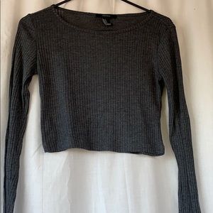 Cropped grey top